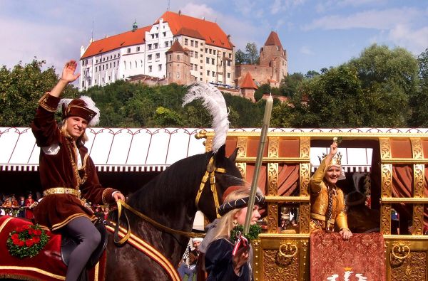 Landshuter Hochzeit und Wahrzeichen der Stadt Landshut: Burg Trausnitz